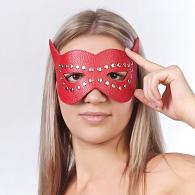 Купить Красная маска на глаза с разрезами и заклепками в Москве.
