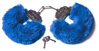Купить Шикарные синие меховые наручники с ключиками в Москве.