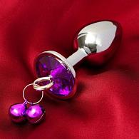 Купить Серебристая анальная пробка с колокольчиками и фиолетовым кристаллом - 7 см. в Москве.