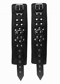 Купить Черные наручники с фиксацией на двух карабинах в Москве.